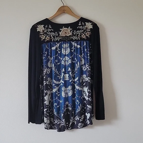 Soft Surroundings Black Embroidered Mixed Media Long Sleeve Tee Size Medium M - Picture 3 of 7